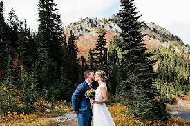 Stunning Forest Wedding Venues In Washington Amy Galbraith Blog In 2020 Forest Wedding Venue Outdoor Adventure Wedding Forest Wedding