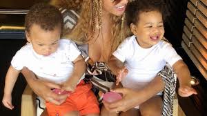 Beyonce has shared the first picture of herself with her twins beyonce wrote: Beyonce Releases Rare Photo Of Twins Sir And Rumi Carter On European Vacation Huffpost Canada Parents