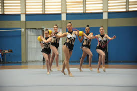 A ginástica é uma prática esportiva que se divide em dois tipos, as ginásticas competitivas e as não competitivas. Ginastica Ritmica Uma Modalidade Que Faz Bem Para O Corpo E Para O Desenvolvimento Social Portal Cordero Virtual