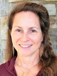 Holly Stark's Instagram, Twitter & Facebook