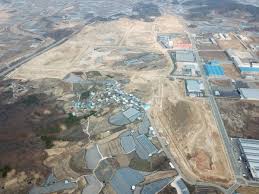 #김천시청 #김천1일반산업단지 #김충섭시장 #김천투자유치 #산업단지분양 #포스트코로나대비 김천시는 전국 최초로 네거티브 입주규제 도입에 따른 기업 유치를 성공적으로 이끌어냈다.산업단지. ê¹€ì²œ1ì‚°ë‹¨ 3ë‹¨ê³„ ë¶„ì–' ì™„íŒ 4ë‹¨ê³„ ì¡°ì„± ëŒìž… ê¹€ì²œ ì§€ì—­ë‰´ìŠ¤ ê¸°ì‚¬ë³¸ë¬¸ ëŒ€ê²½ì¼ë³´