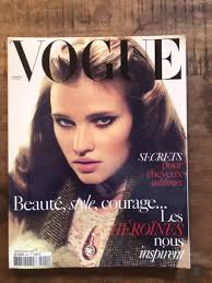 SPECIAL KATE MOSS-MAGAZINE VOGUE FRANCE-n°1030 sept 2022-french fashion EUR  29,00