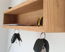 Modern Entryway Organizer With Magnetic Key Hooks In Choice Of Hardwood Mid Century Modern Style Mensole Sospese Cucina Mobili Ingresso Moderni Porta Posta