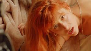 La vida detrás de OnlyFans: una pareja se gana la vida haciendo porno  amateur en la nueva película de Filmin