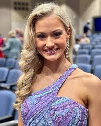 Larissa Gaines's Instagram, Twitter & Facebook