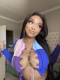 Bustylwa exclusive OnlyFans- Alwande creator profile- discover her explicit world