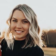 Olivia Hook's Instagram, Twitter & Facebook