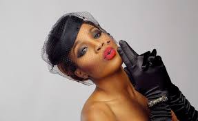 Pictured above is fast rising singer seyi shay in a revealing outfit at an event organised for president jonathan in lagos over the weekend at the eko hotels & suites in victoria. Nigerian Star Seyi Shay Signs New Record Deal Allafrica Com