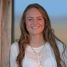 Olivia Fletes's Instagram, Twitter & Facebook