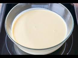 Creme Anglaise Classique Realiser Une Creme Anglaise Classique A La Vanille La Recette Par Chef Simon Sauce Sucree Creme Anglaise Alimentation