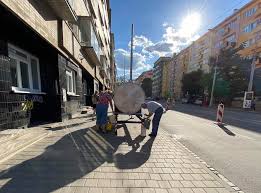 Ozvěte se nám, ať už vám praskly trubky nebo nefunguje ohřev vody. Foto Havarie Vodovodu Odrizla Na Kotlarske Trinact Domu Od Vody Doprava Je Vedena Jednim Pruhem Spolecnost Zpravy Brnenska Drbna Zpravy Z Brna A Jihomoravskeho Kraje