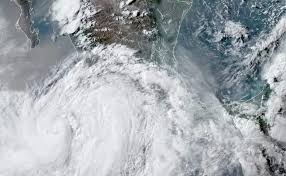 Este sábado, el huracán enrique categoría 1, que continuará intensificándose frente a las costas enrique se encuentra a 230 km al suroeste de punta san telmo, mich. 4gmm5x9lxcu1am