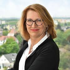 Ausbildung und Karriere