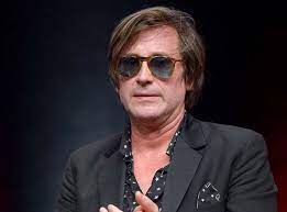 Check out thomas dutronc on beatport. Thomas Dutronc En Deuil La Triste Annonce Publiee Sur Twitter