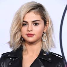 Unicorn hair bleach party 40 volume hair lightening kit. Why We Turn To Bleached Hair During Times Of Chaos And Change Fashion Magazine