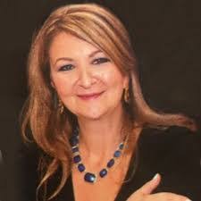 Renee Swisher's Instagram, Twitter & Facebook