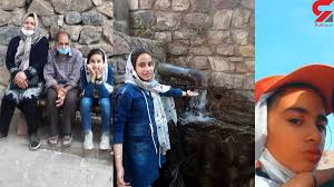 شهر گونئی آذربایجانین قوزئی حیسه‌سین‌ده یئرلشیر. Ù‚ØªÙ„ Ø¹Ø§Ù… ÛŒÚ© Ø®Ø§Ù†ÙˆØ§Ø¯Ù‡ Ø¯Ø± Ù…Ø±Ù†Ø¯ Ø§ÙˆÙ„ÛŒÙ† Ø¹Ú©Ø³ Ù‡Ø§ Ø§Ø² Ù…Ù‚ØªÙˆÙ„Ø§Ù† Ø®Ø§Ù†ÙˆØ§Ø¯Ù‡ Ù¾Ø±ÙˆÛŒÙ†