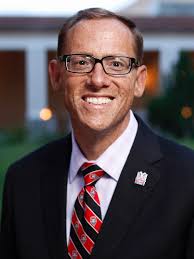 Brian Colón defeats Bill McCamley in auditor primary