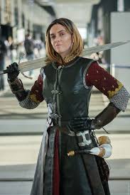Pin By Madame Lamont On Warrior Women Fantasy Fashion Female Knight Female Armor