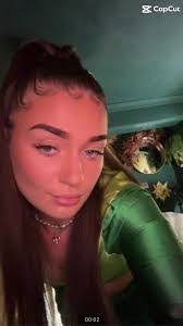 Shanna Ellis's Instagram, Twitter & Facebook