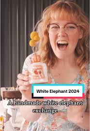 Making a 'Speak Now' mug for the stackable Taylor Swift Eras mug colle...