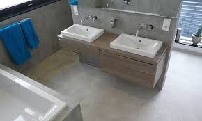Praticità, pulibilità e personalizzazione sono alcuni dei punti di forza della resina in bagno. Pavimenti In Resina Costi Pavimento Per Interni Quanto Costa Realizzare Pavimenti In Resina