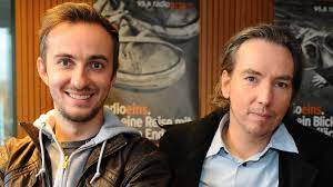 Er ist auch als filmproduzent, buchautor und journalist tätig. Jan Bohmermann Olli Schulz Die Grossen Funf Elterntypen