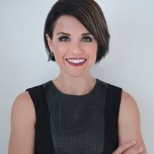 Leslie Perry's Instagram, Twitter & Facebook