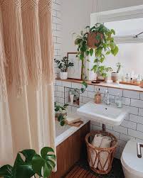 Giyim mağazası, mobilya / ev gereçleri mağazası ve plakçı. Pin On Bath