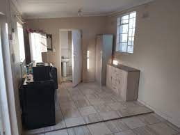 Find unique places to stay with local hosts in 191 countries. 1 Bedroom Cottage To Rent Junk Mail