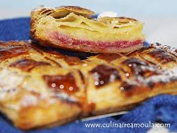 Recette De Galette Des Rois Framboise Creme Amandine A L Eau De Rose Et Eclats De Dragees Recette Recette Galette Galette Recette