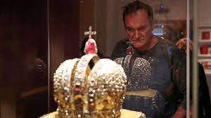 In hollywood, quentin tarantino répond à l'une des grandes questions du film : Quentin Tarantino Hat In Moskau Einen Spaziergang Gemacht Und Wurde Zum Meme Im Russischen Netz Russia Beyond De