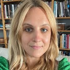 Sarah Buffington's Instagram, Twitter & Facebook