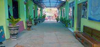 Jabatan kepala sekolah sebagai tugas tambahan tidak akan melekat lagi pada jabatan kepala sekolah karena pemerintah akan memberi penghargaan kepada kepala sekolah sebagai manager satuan pendidikan dengan beban tugas pokok dan fungsi yang berat dalam rangka memajukan. Profil Smp Negeri 4 Salatiga Smp Negeri 04 Salatiga