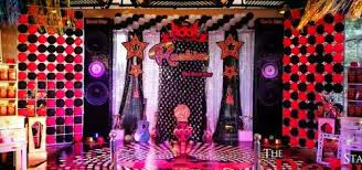 4.4 out of 5 stars 137. Having An 80s Themed Party 10 Cool Retro Items To Give As Party Favours Decor Ideas And Everything You Need To Know About An 80s Party