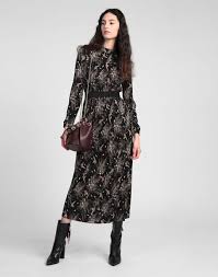 We did not find results for: Moda Vestiti Lunghi 10 Modelli X 10 Tendenze Moda Inverno 2019