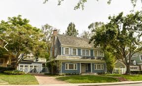 Epingle Sur Wisteria Lane Colonial Street