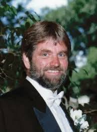 Robin Pence's Instagram, Twitter & Facebook