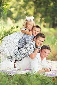 It S Inclement Weather Week At Butterfly Chaser Photography I M Posting About Shoots That Helped Sibling Photography Poses Sibling Photoshoot Sibling Pictures