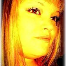 Mandy Meloche's Instagram, Twitter & Facebook