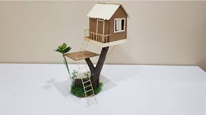 Bir şeyler yerken yada içerken herhangi bir meşrubatı dökmek oldukça sıkıntılı olabilir. Vay Agac Ustunde Harika Bir Karton Ev Yapimi Making A Small Cardboard House Youtube