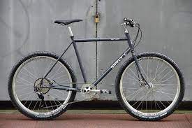 surly disc trucker built by blue lug customer s bike catalog カスタマーズバイクカタログ 自転車 マウンテンバイク サーリー