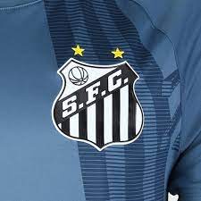 Apresentada pela umbro, a camisa de goleiro do santos para 2019, é a melhor escolha para os apaixonados torcedores santistas vestirem o seu amor pelo clube em jogos ou dia a dia. Camisa De Goleiro Santos 20 21 N 1 Torcedor Umbro Masculina Azul Preto Netshoes
