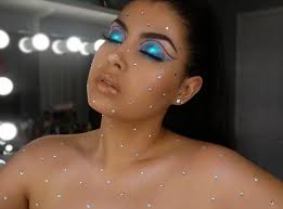 Promote with Vanessa Vasquez (@vane_vasquz )