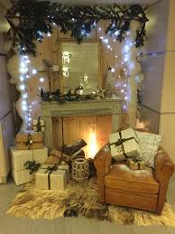 Decoration De Noel Magique Au Coin Du Feu Comme Dans Un Chalet A La Montagne Decoration Noel Magique Chemi Decoration Decoration Noel Decoration Mariage