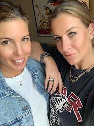 How do people make it trough life without a sister? Love you, you little  devil.... 💫 Tag dein Lieblingsmensch und sag ihm oder ihr warum es so ist  ✌️hoffe ihr hattet ein