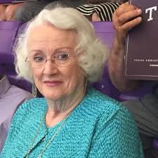 My son was embarrassed to post his finished quilt because he's a man, be  gentle with criticism, this quilt is simple but he wants to be a  professional one day.