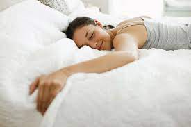 Istimewa untuk anda yang mementingkan kesihatan dan kecantikan, hari ini kami akan kongsikan cara untuk mendapatkan tidur yang cukup agar anda kekal bertenaga dan awet muda sentiasa. Ketika Lansia Susah Tidur Nyenyak Bantu Dengan 5 Cara Ini American Pillo