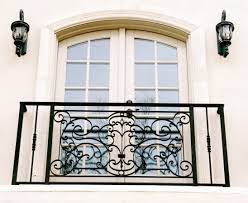 Satu hal lagi, jika tidak ada yang cocok dengan keinginan anda, lihat contoh railing. 8 Gambar Railing Balkon Klasik Cocok Untuk Rumah Minimalis Bang Izal Toy