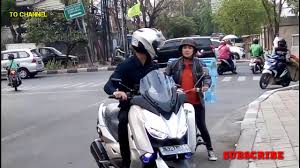 Ftv sctv terbaru 2020 handika pratama dan dinda kirana. Ftv Sctv Terbaru Dinda Kirana Behind The Scene 2019 Youtube